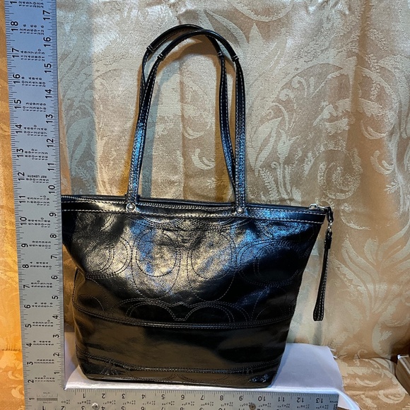 Coach black leather Tote embroidered monogram. D1Aa - Picture 5 of 8